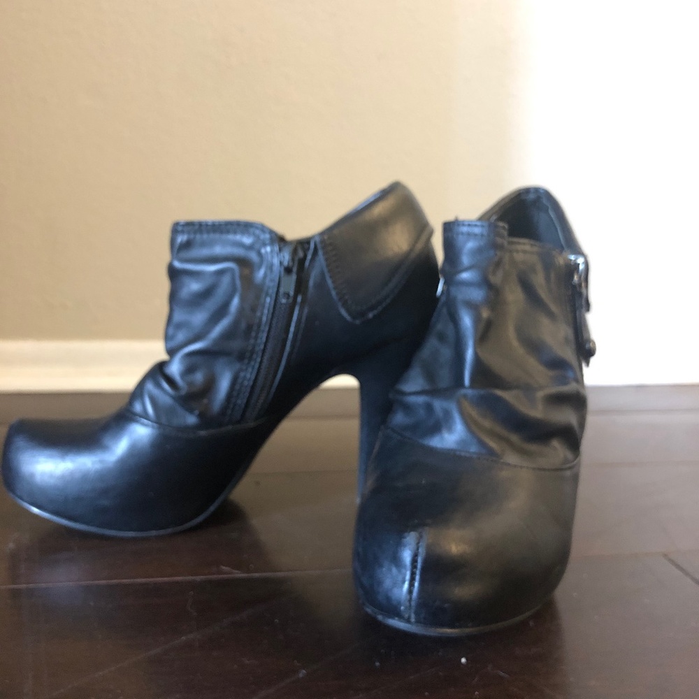 Guess Heels/Booties - Picture 3 of 3